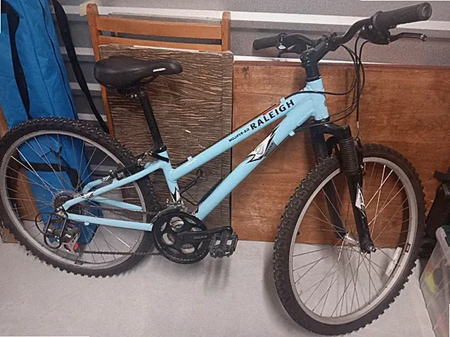RALEIGH MOJAVE-2.0 MOUNTAIN BIKE 21 speed Light Blue